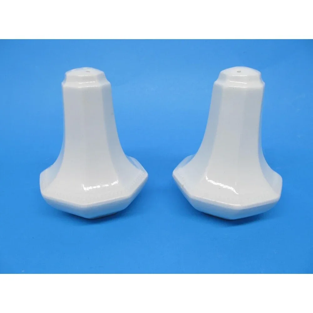 Johnson Brothers Heritage White Salt & Pepper Shakers Set of 2
